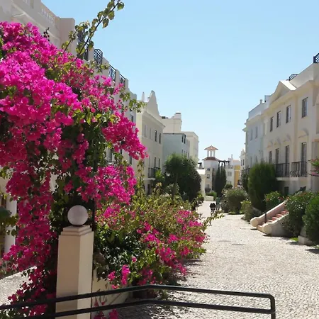 Old Village - Vilamoura T0 Com Patio Apartman Bicas